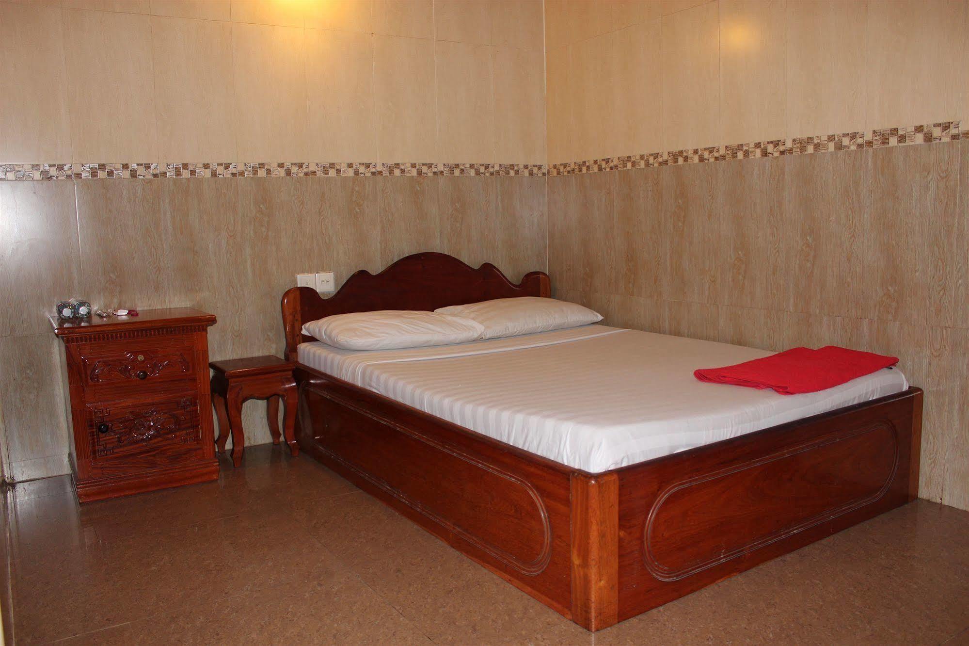 Lucky 1 Guesthouse Phnom Penh Exteriör bild